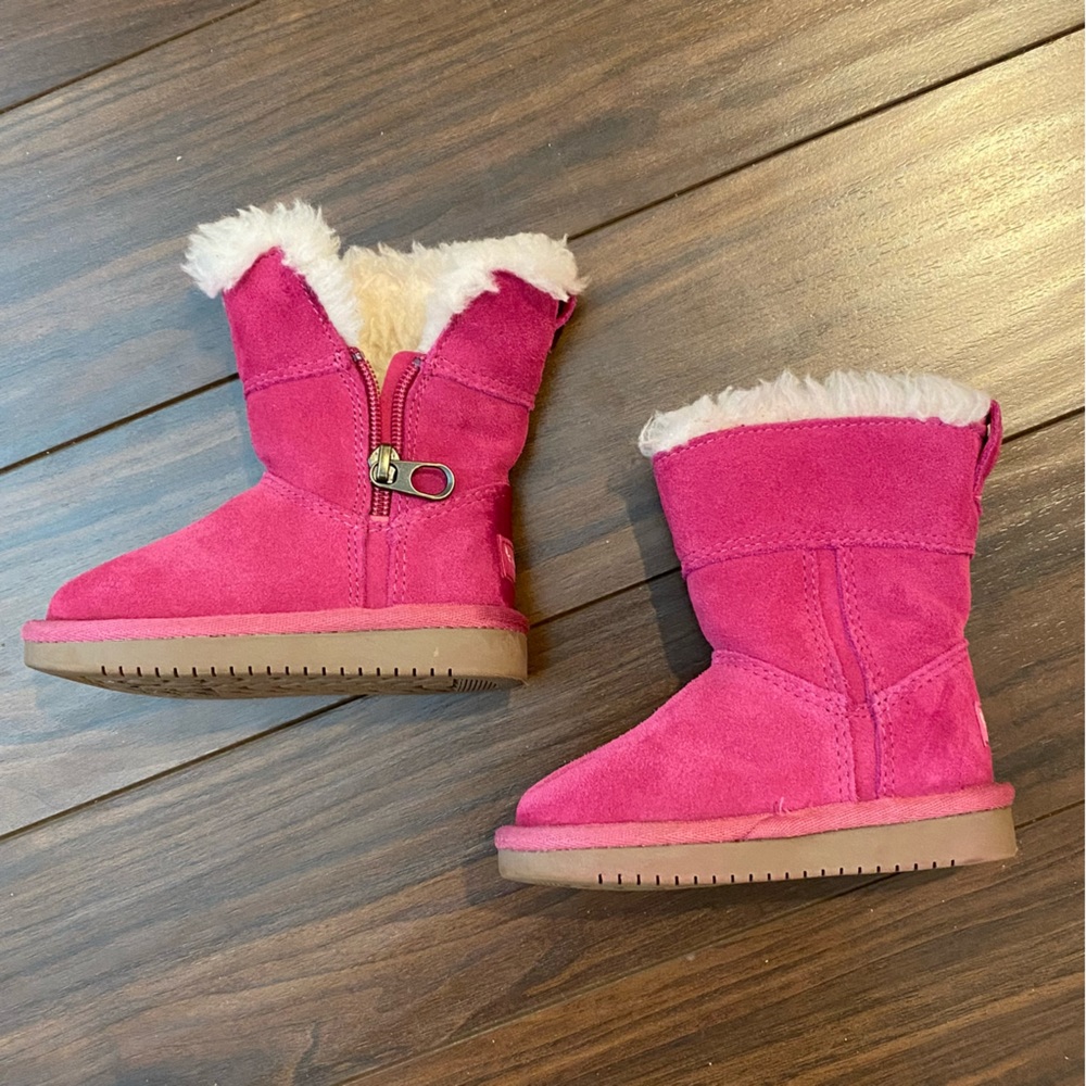 Koolaburra by UGG Toddler Pink Suede Zipper Boots in Sz 6 EUC